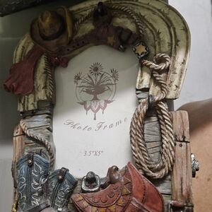 GUC Nvr used Western pic frame 3.5x5",cov'd wagon,saddle,boots. Cute!